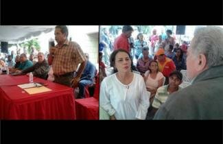 Isaias Rodriguez (assis, au centre) lors d’une récente assemblée populaire à Guarenas
