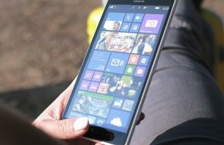 smartphone nokia, from https://www.pexels.com
